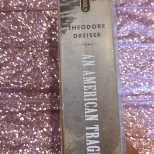 An American Tragedy by Theodore Dreiser like new, Signet classics
