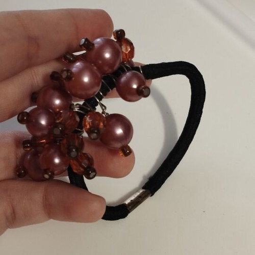 Boho hair accessories set of 2 with beads and petals, new, rotten apple color