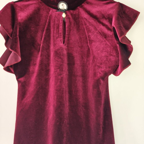 Plush blouse with short sleeves size M like new