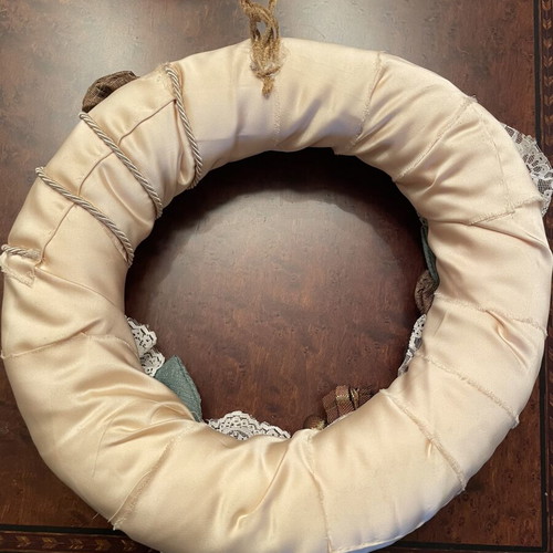 Decorative door wreath like new, 25 cm diameter, beige brown