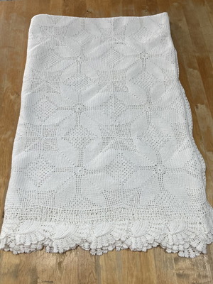 Handmade white knitted quilt vintage 1.86 x 1.40 used