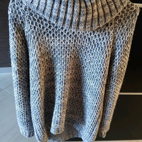 Pullover gray and white like new, size S