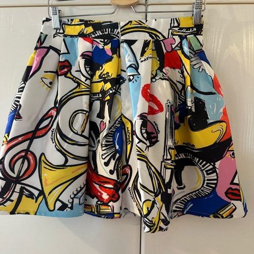 Mini skirt like new size M colorful with thick fabric