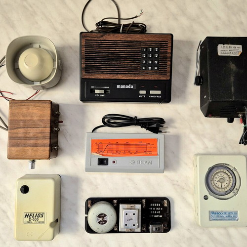 Vintage electronics collection, assorted devices