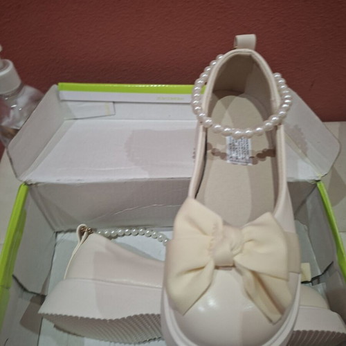 Children's shoes new, size 34