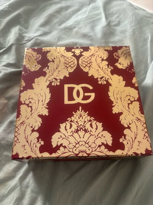 Dolce & Gabbana large box like new