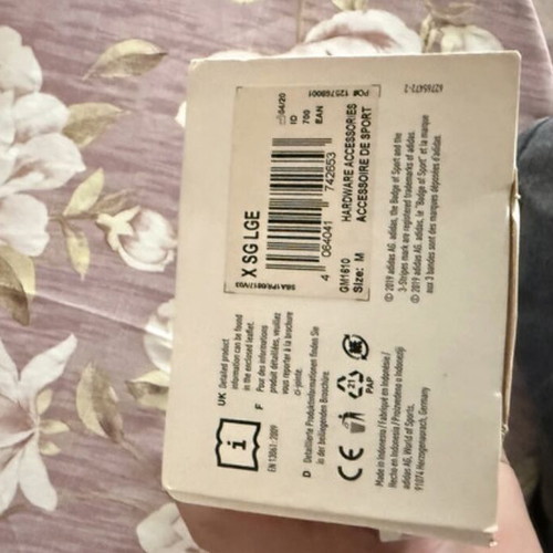 Football shinguards with box, unused