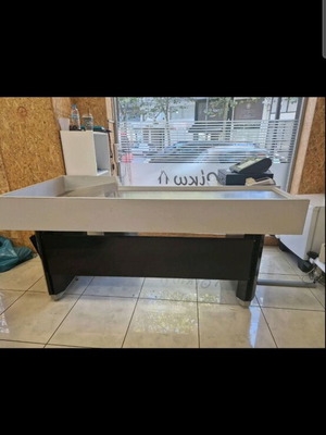 Cashier counter like new