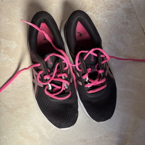 Asics athletic shoes like new, size 38, black