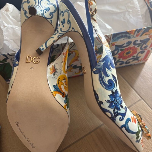 Dolce Gabbana shoes new, white with box and dust bag