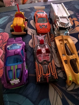 Hot Wheels toy cars used, assorted set