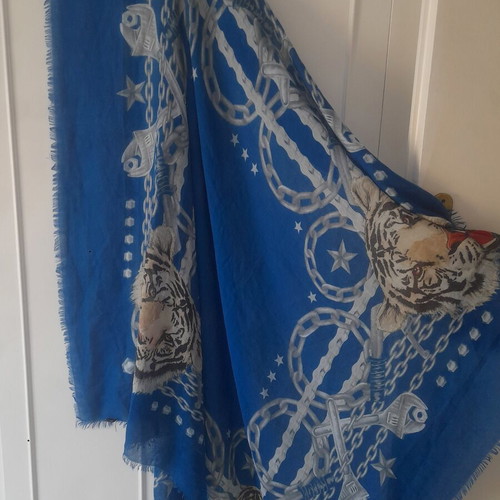 Y2K Pareo large, like new, multicolor blue scarf