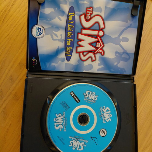 The Sims PC CD-ROM game pack of 4 used