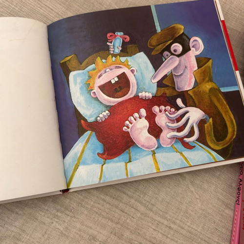 Children's books pack with Oliver Twist and O Gargalistis