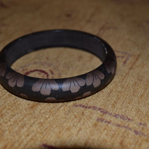Various fixed bracelets used, multicolored, wood and plastic