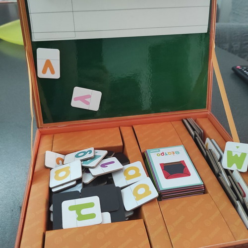 Svoora Magnetic Letters like new, educational toy for 4+ years