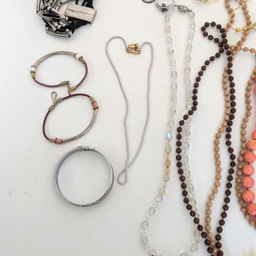 Vintage faux bijoux used, lot of many pieces