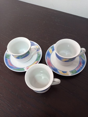 Coffee glass cups used, set of 3 cups and 2 saucers