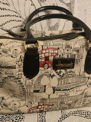 Harrods handbag used 35x20x12cm in excellent condition