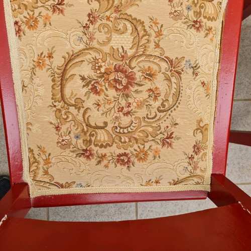 Wooden dining chairs used, pack of 6, red color