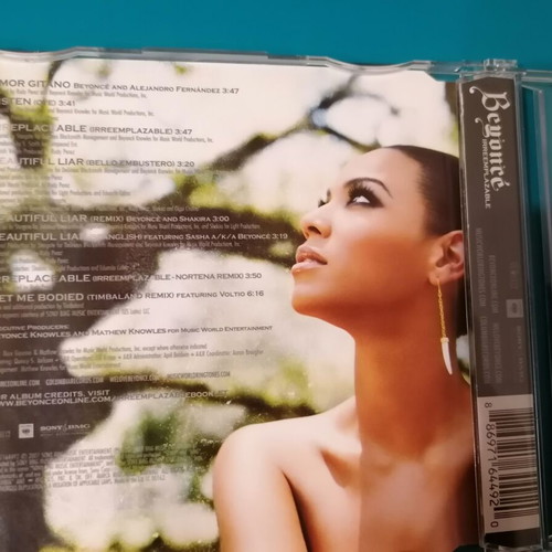 Beyoncé Irreemplazable CD like new, hip-hop
