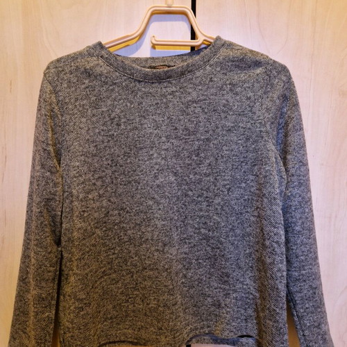 Grey soft long sleeve top like new, size S