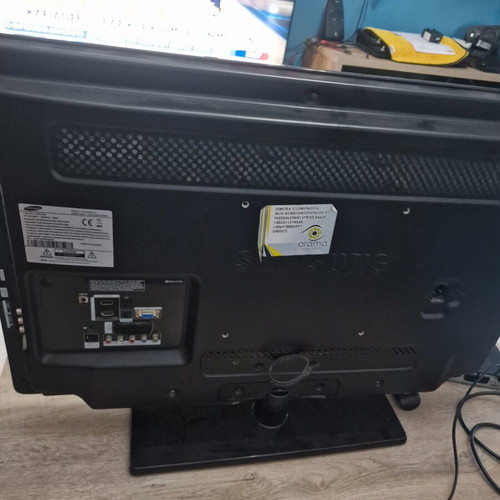 Samsung 50-inch TV with decoder