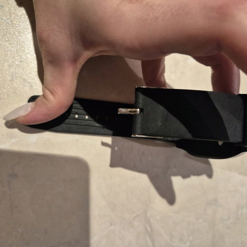 Smartwatch non-functional for parts or repair