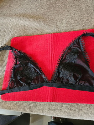 Bralette Intimissimi transparent with flowers, very soft lace, like new