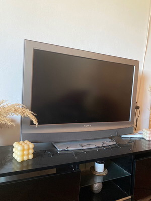 Sony Bravia KDL-32U2000 LCD TV 32 inch