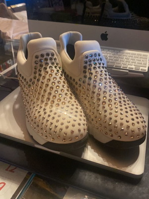 Pinko athletic shoes like new, white and beige with rhinestones