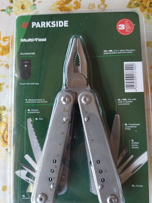 Multitool new in box with pouch