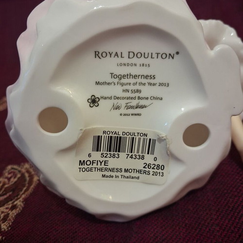 Togetherness Royal Doulton figurine like new, fine bone china