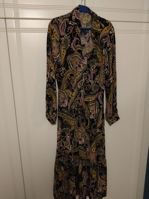 Zara long autumn dress size M like new, multicolor and black