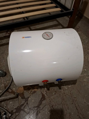 Nobel 40lt Glass horizontal water heater like new