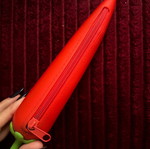 Pepper-shaped pencil case like new without damage
