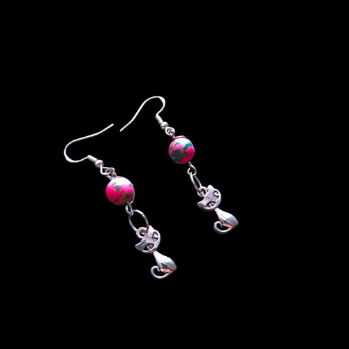 Handmade cat earrings new with colorful beads