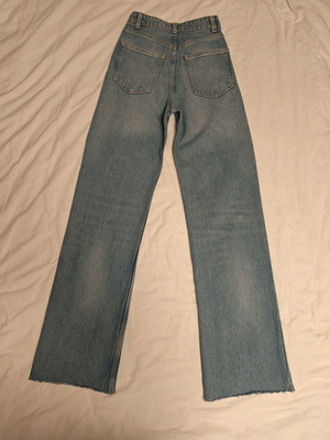 Zara jeans size 32 like new, high waisted, wide leg
