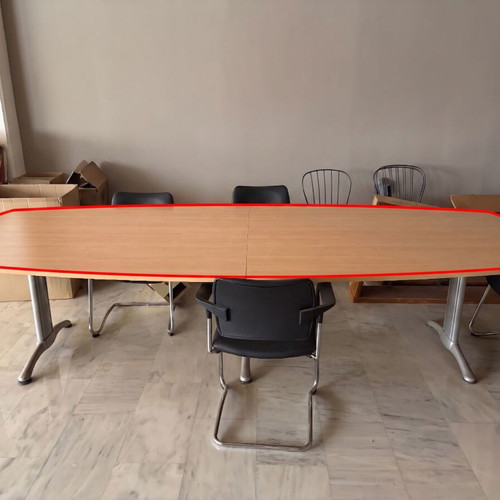 Oval Meeting Table like new, beech wood surface, metal legs