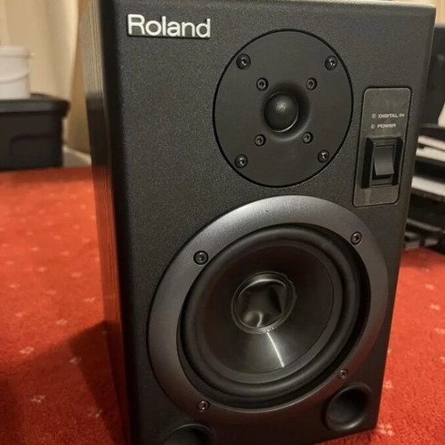 Roland DS-5 studio monitors used, pair with cables and manuals