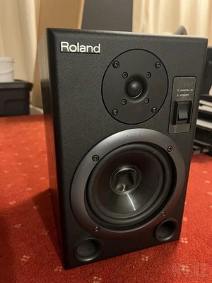 Roland DS-5 studio monitors used, pair with cables and manuals