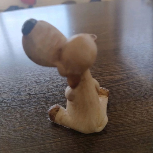 Ceramic dog figure like new, height 9 cm