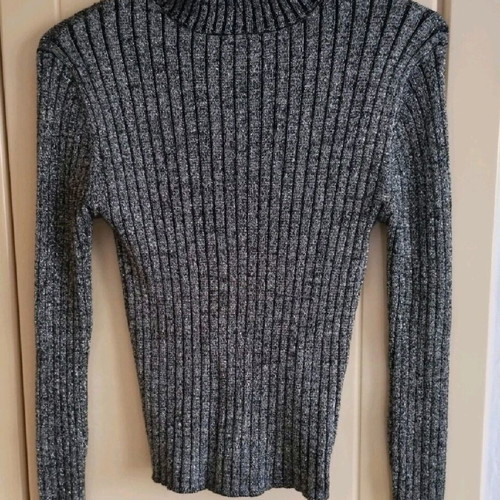 Terranova women's knitted sweater like new, grey lurex with silver thread