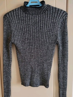 Terranova women's knitted sweater like new, grey lurex with silver thread