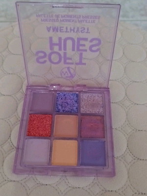 W7 Soft Hues Amethyst Eyeshadow Palette like new