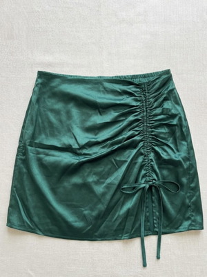 Mini satin skirt Shein new, green, size L