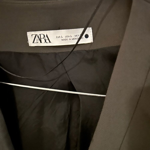 Zara women's crop jacket like new, size L