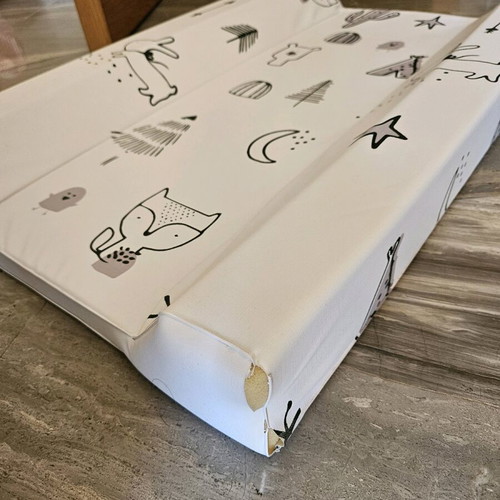 Changing pad and 3 high-quality seltedakia used