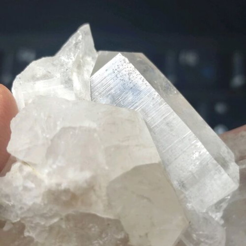 Quartz new, unique collectible specimen