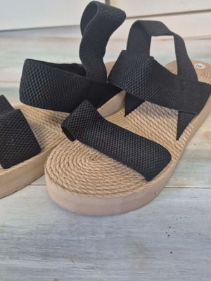 Slippers black with elastic and light plastic sole size 40 new